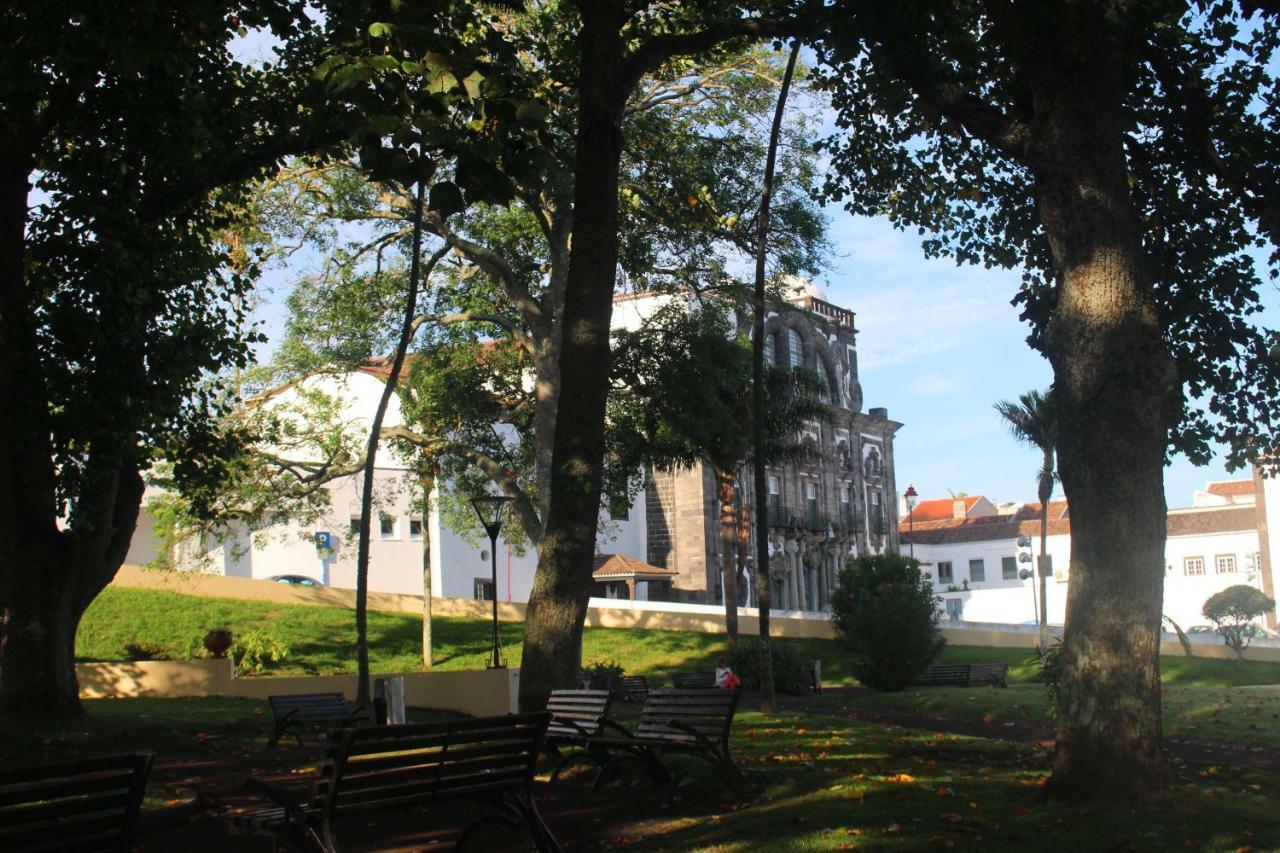 Anthero Quental Boutique Apartment Ponta Delgada  Bagian luar foto
